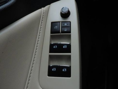 Used 2020 Toyota Avalon XLE image 26