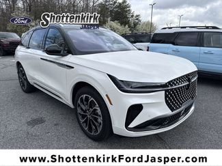 Used 2026 Lincoln Nautilus Reserve video 1