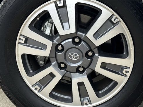 Used 2019 Toyota Tundra 1794 Edition image 11