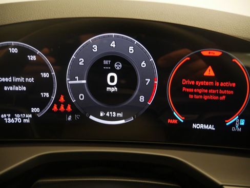 Certified 2025 Porsche Panamera image 41