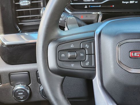 Used 2023 GMC Sierra 1500 SLT image 31