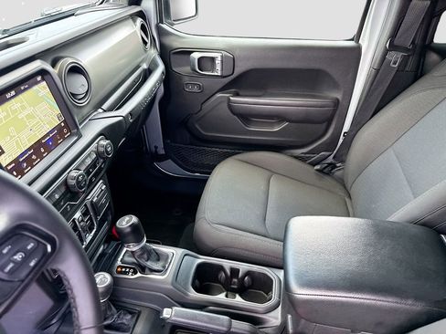 Used 2023 Jeep Wrangler Unlimited w/ Sun & Screen Package AWD/4WD image 26