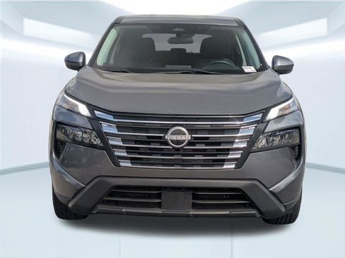 Used 2024 Nissan Rogue SV image 12