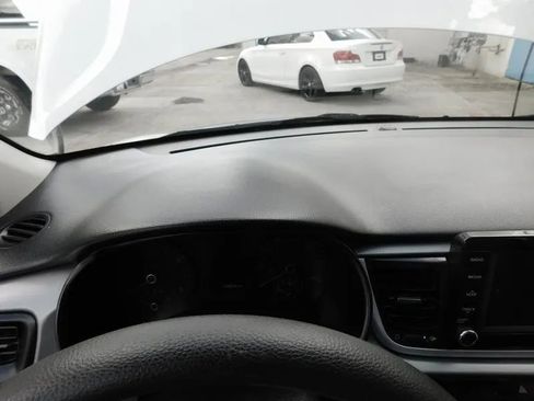 Used 2020 Kia Rio S image 28