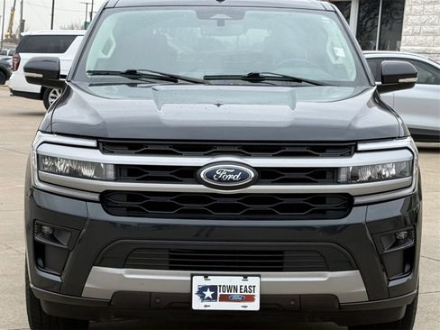 Certified 2022 Ford Expedition XLT image 8