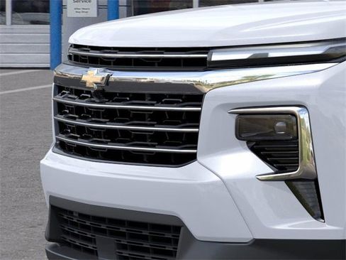 New 2026 Chevrolet Traverse LT w/ Sun and Wheel Package image 13