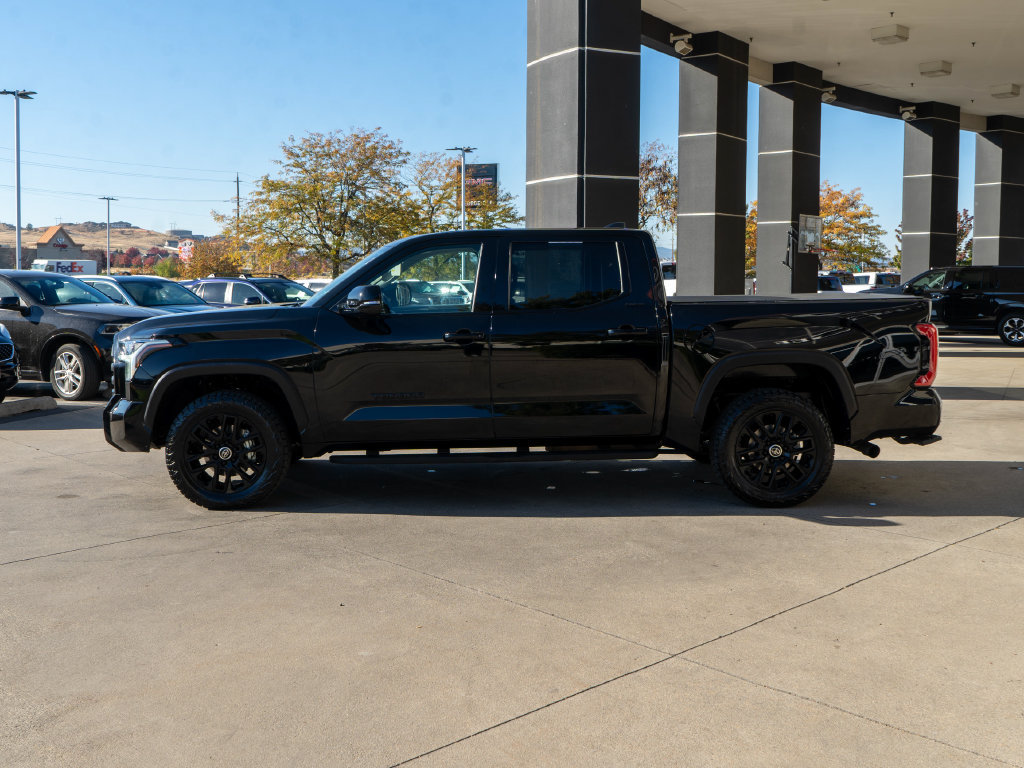 Used 2024 Toyota Tundra Limited AWD/4WD image 4