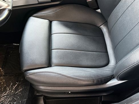 Used 2024 Mercedes-Benz GLB 250 image 18