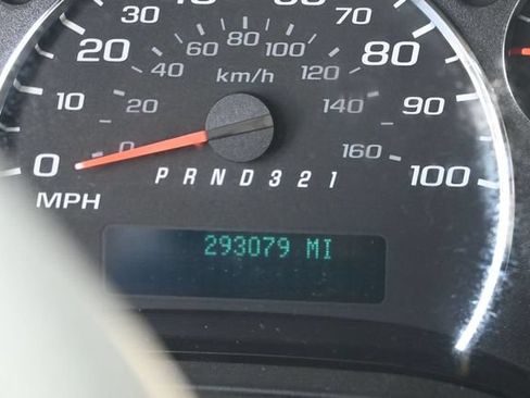Used 2009 GMC Savana 3500 RWD image 17