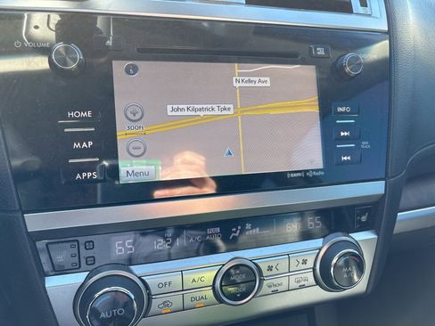 Used 2017 Subaru Outback 3.6R Limited image 3