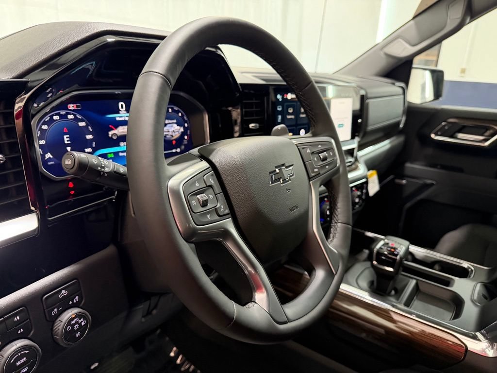 New 2026 Chevrolet Silverado 1500 RST w/ Z71 Off-Road Package AWD/4WD image 15