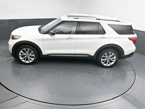 Used 2022 Ford Explorer Platinum w/ Equipment Group 601A image 19