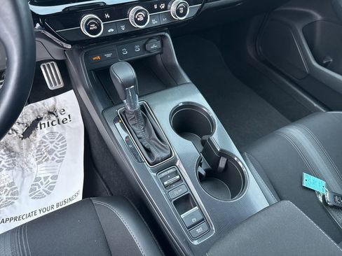 Used 2025 Honda Civic Sport image 21