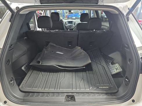 Used 2022 Chevrolet Equinox LT AWD/4WD image 12