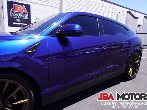 Used 2021 Lamborghini Urus AWD/4WD image 40