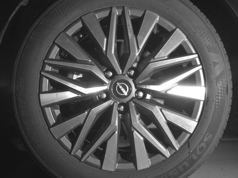 Used 2025 Nissan Altima 2.5 SV image 12