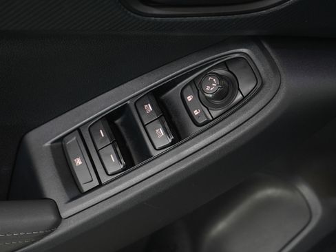 Used 2024 Subaru Crosstrek 2.0i Premium image 20