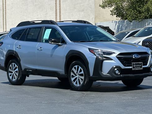 Used 2024 Subaru Outback Premium AWD/4WD image 5