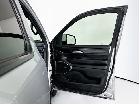 Used 2022 Jeep Wagoneer Series I w/ Rear Seat Video Group 1 image 36