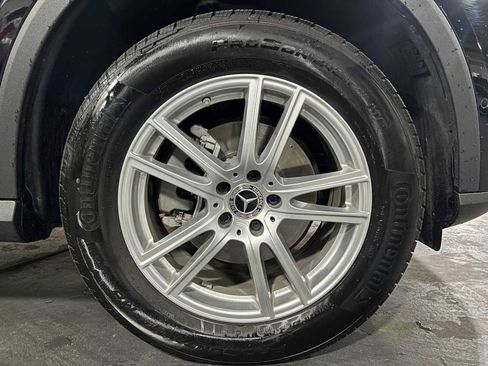 Certified 2025 Mercedes-Benz GLC 300 GLC 300 image 10