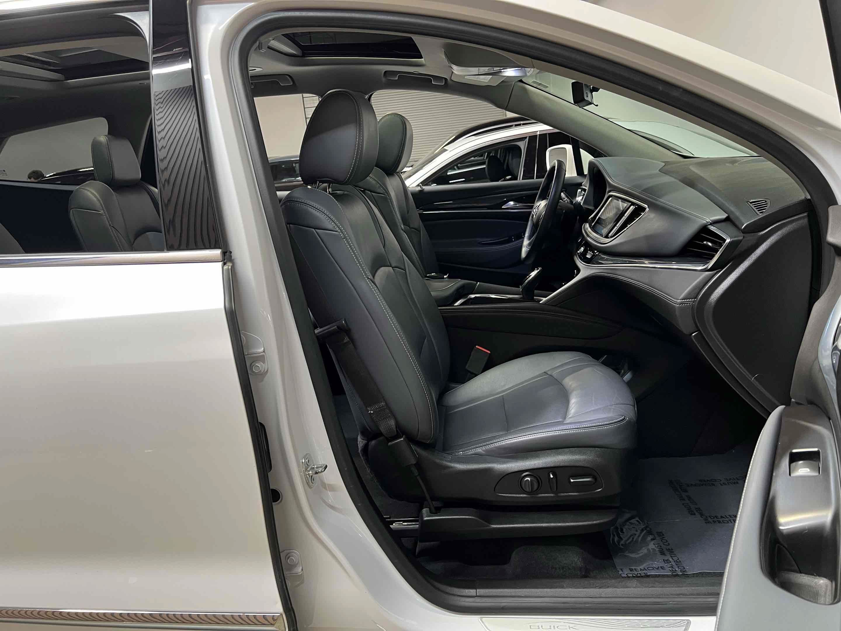Used 2018 Buick Enclave Premium w/ Experience Buick Package AWD/4WD image 9