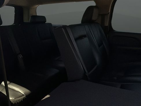 Used 2014 Chevrolet Suburban LT AWD/4WD image 20