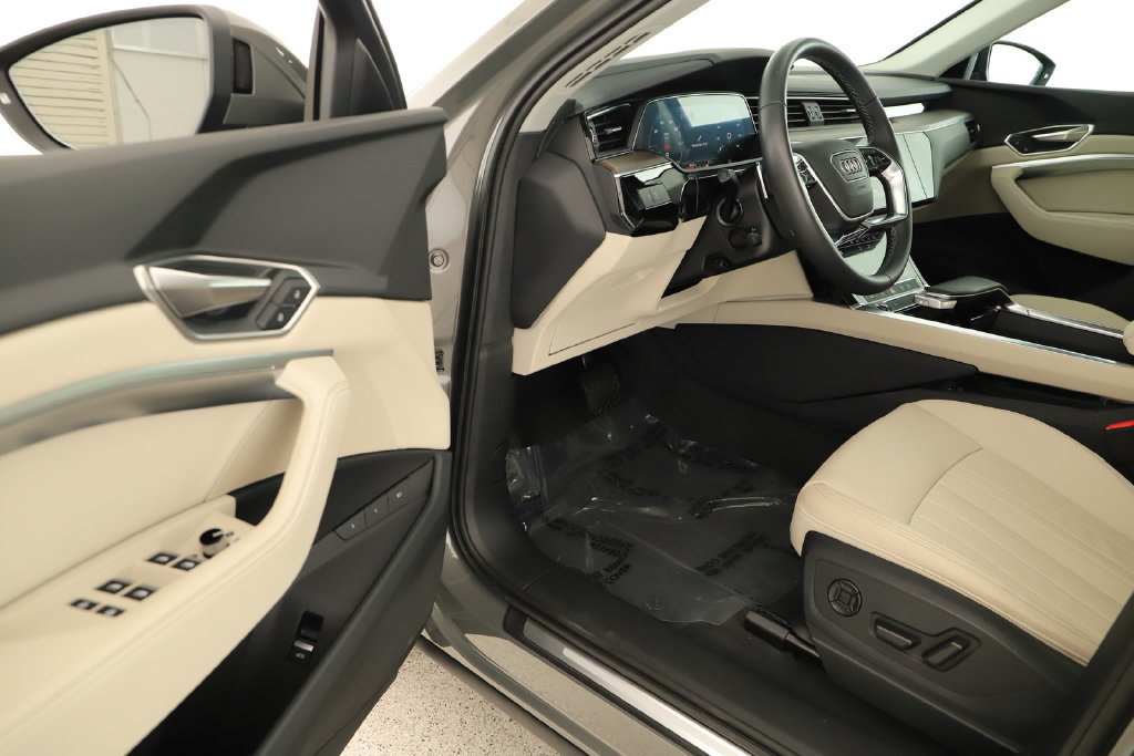 Certified 2024 Audi Q8 e-tron Premium AWD/4WD image 14