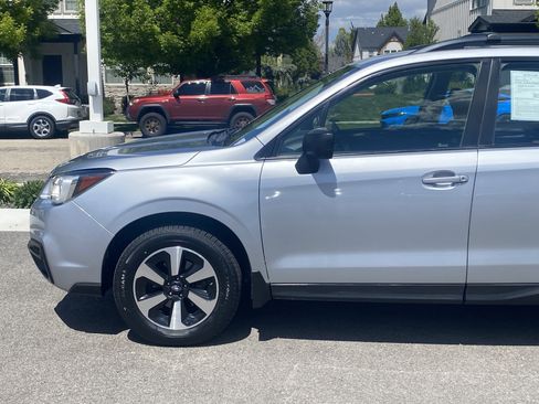 Used 2018 Subaru Forester 2.5i w/ Protection Package #1 AWD/4WD image 2