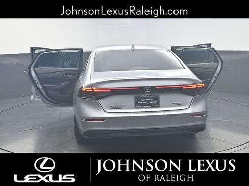 Used 2023 Honda Accord Touring image 26