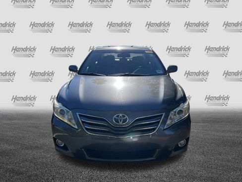 Used 2011 Toyota Camry XLE image 3