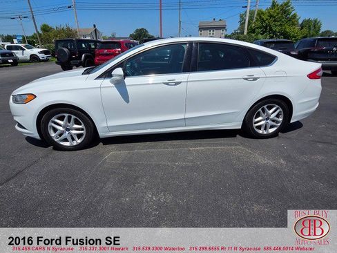 Used 2016 Ford Fusion SE FWD image 4