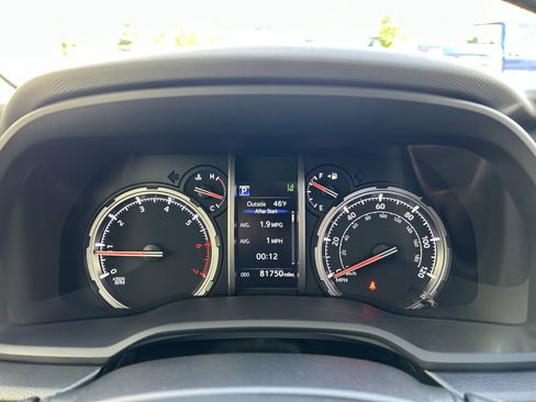 Certified 2022 Toyota 4Runner TRD Off-Road Premium w/ Moonroof Package AWD/4WD image 26
