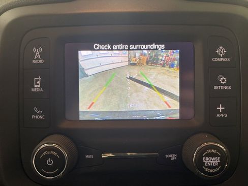 Used 2018 Jeep Renegade Sport w/ Power & Air Group image 21