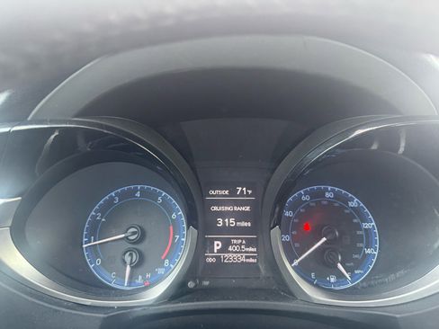 Used 2015 Toyota Corolla S image 30