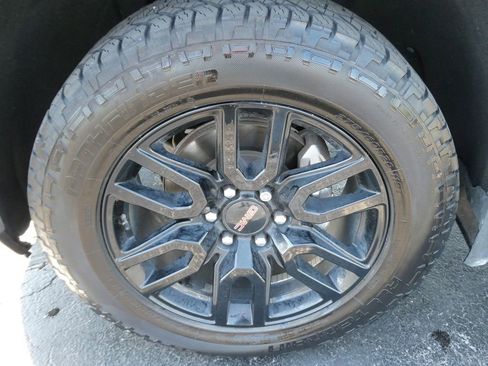 Used 2020 GMC Sierra 1500 Elevation w/ Elevation Value Package AWD/4WD image 11