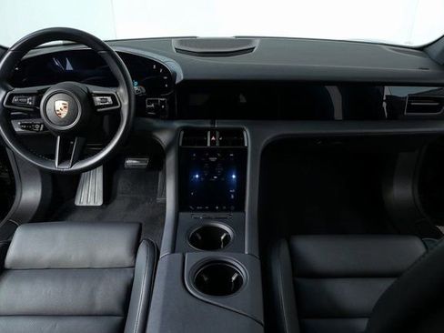 Used 2024 Porsche Taycan 4 Cross Turismo image 16