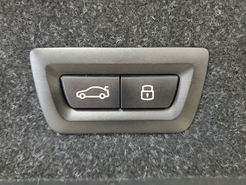 Used 2026 BMW M3 Competition w/ Executive Package image 9