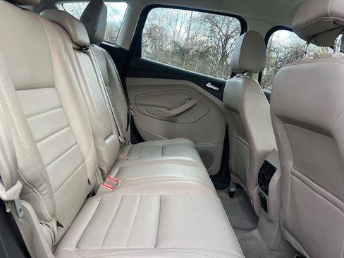 Used 2014 Ford C-MAX Energi SEL w/ Equipment Group 301A FWD image 20