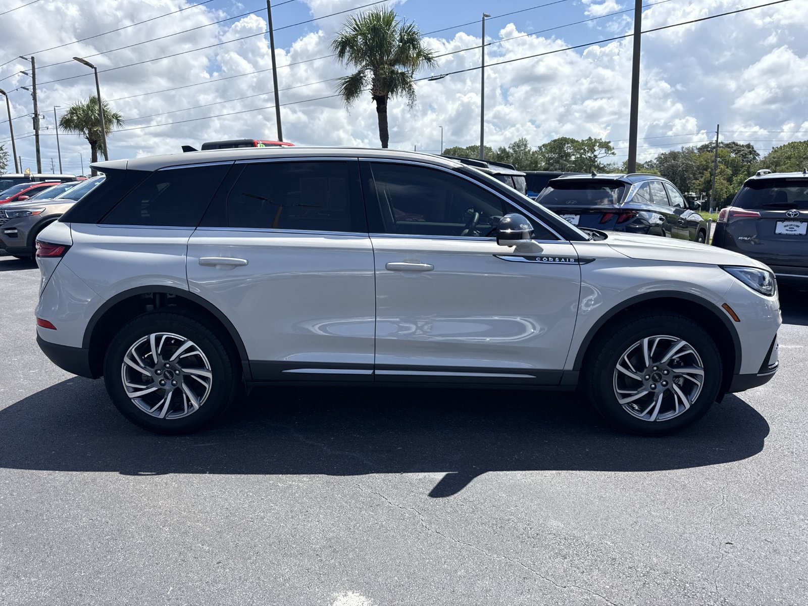 Used 2023 Lincoln Corsair FWD w/ Equipment Group 101A image 3