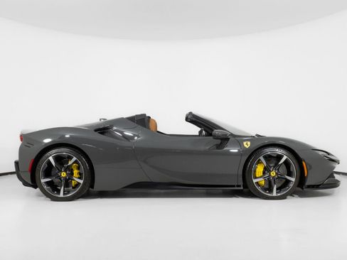 Used 2023 Ferrari SF90 Spider AWD/4WD image 6