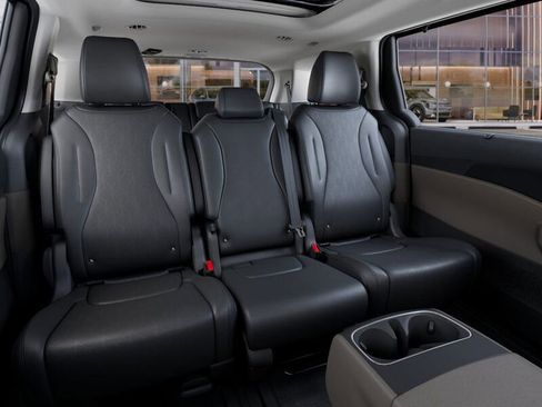 New 2026 Kia Carnival SX FWD image 17