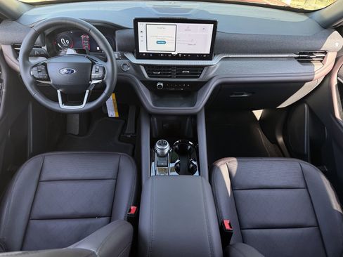 New 2026 Ford Explorer Platinum image 10