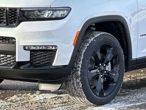 New 2025 Jeep Grand Cherokee L Limited w/ Black Appearance Package image 5