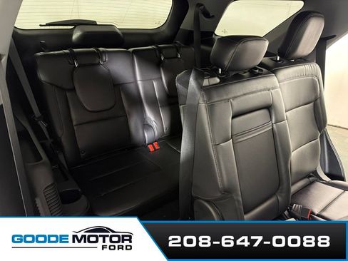 Used 2020 Ford Explorer XLT w/ Equipment Group 202A AWD/4WD image 22