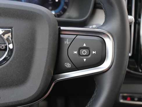 Used 2023 Volvo XC40 B5 Ultimate w/ Climate Package AWD/4WD image 19