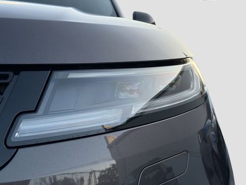 New 2026 Land Rover Range Rover Sport Dynamic SE image 9