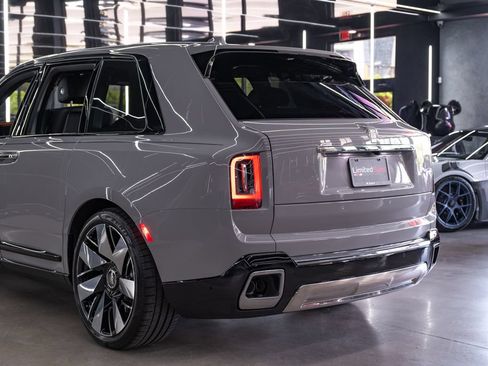 Used 2026 Rolls-Royce Cullinan AWD/4WD image 9