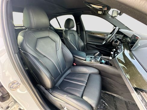 Used 2020 BMW 530i w/ Convenience Package RWD image 29