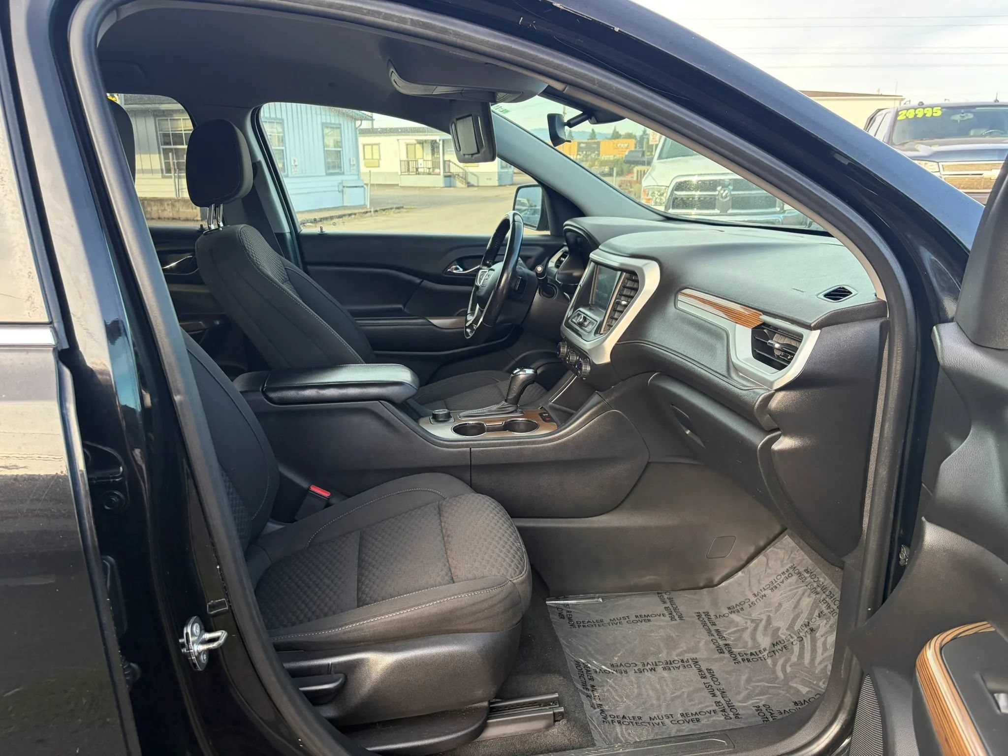 Used 2018 GMC Acadia SLE AWD/4WD image 16