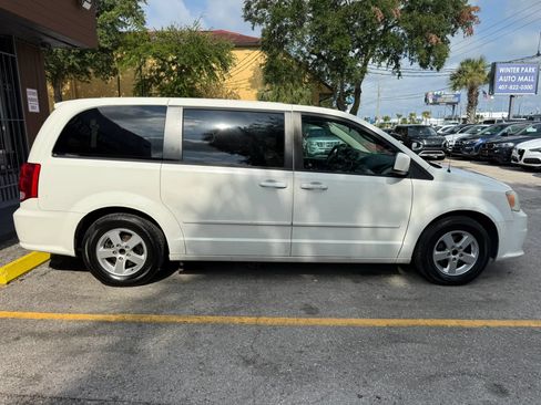 Used 2012 Dodge Grand Caravan SXT FWD image 5